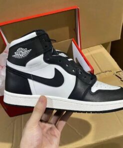 Nike Sneaker​