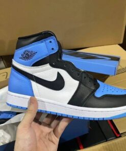 Nike Sneaker​
