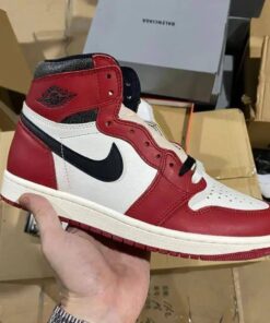 Nike Sneaker​