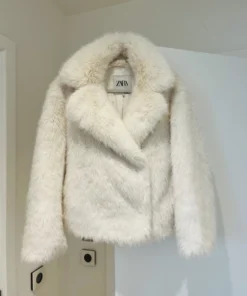 Zara Clothing Coats​