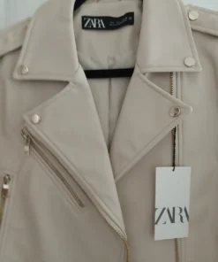 Zara Clothing Coats​
