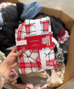 WOMEN'S WINTER - TARGET STORE