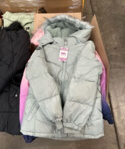 Gemischte Kleidung​
