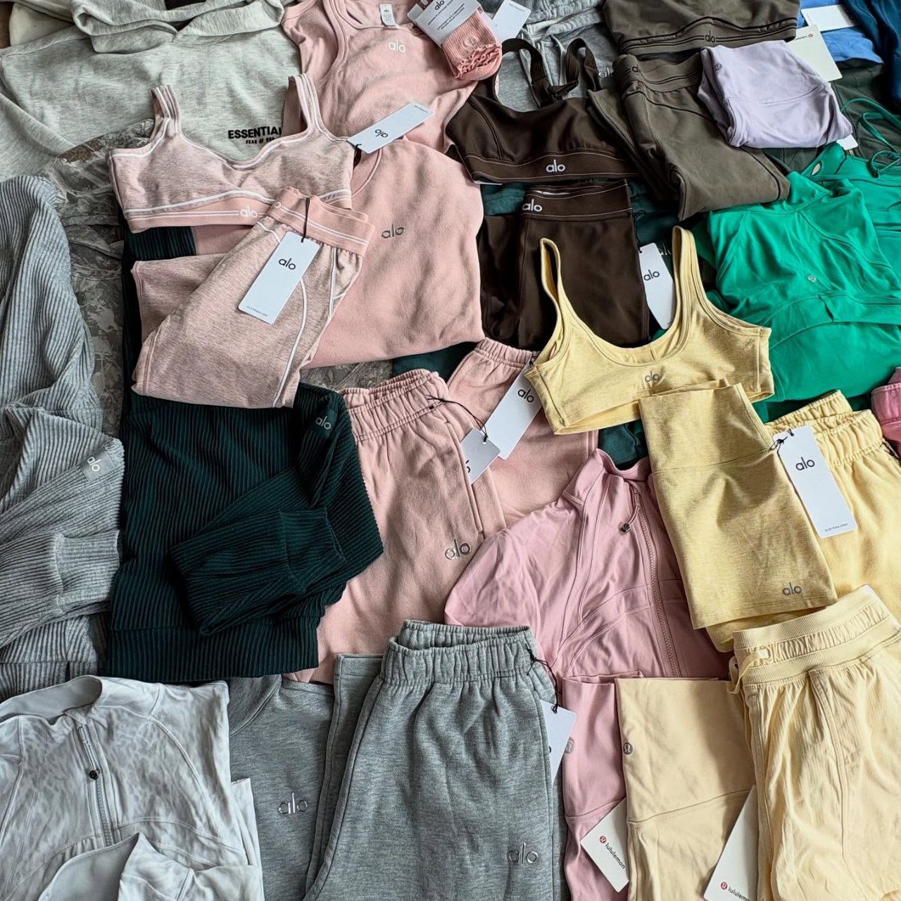 Alo Yoga Sale
