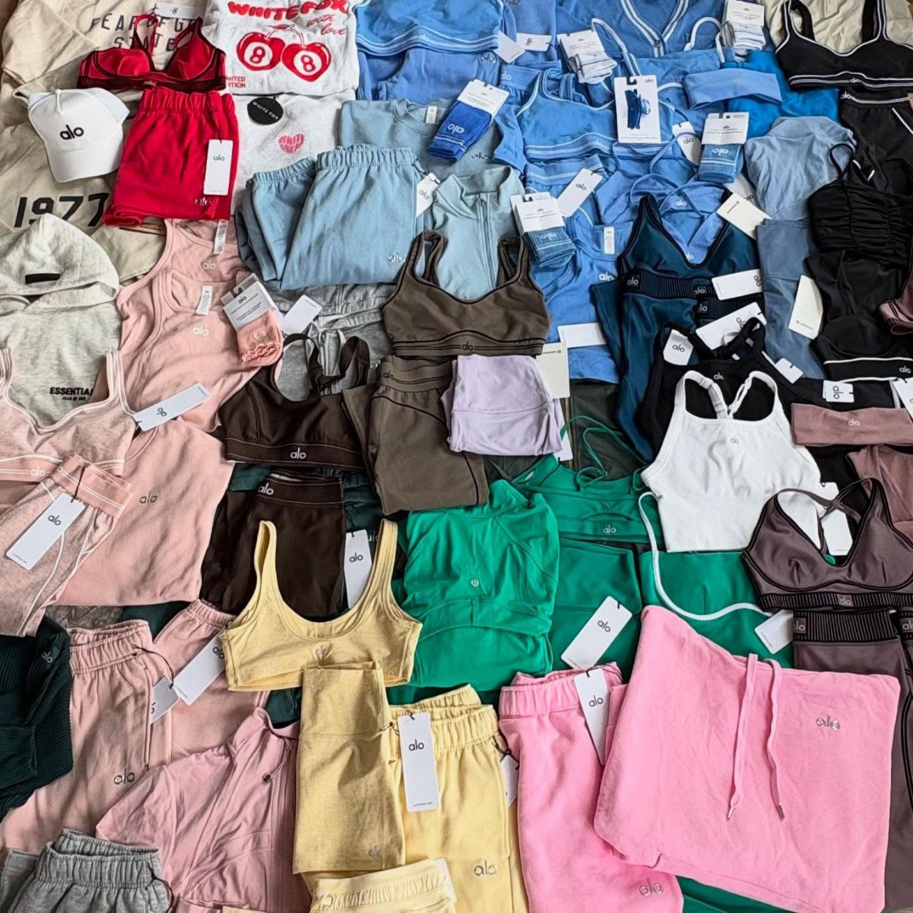 Alo Yoga Sale